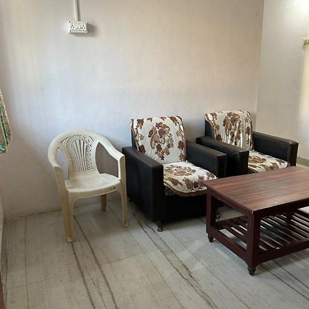 Vasavi Nivas Hotel Tirupati Ngoại thất bức ảnh