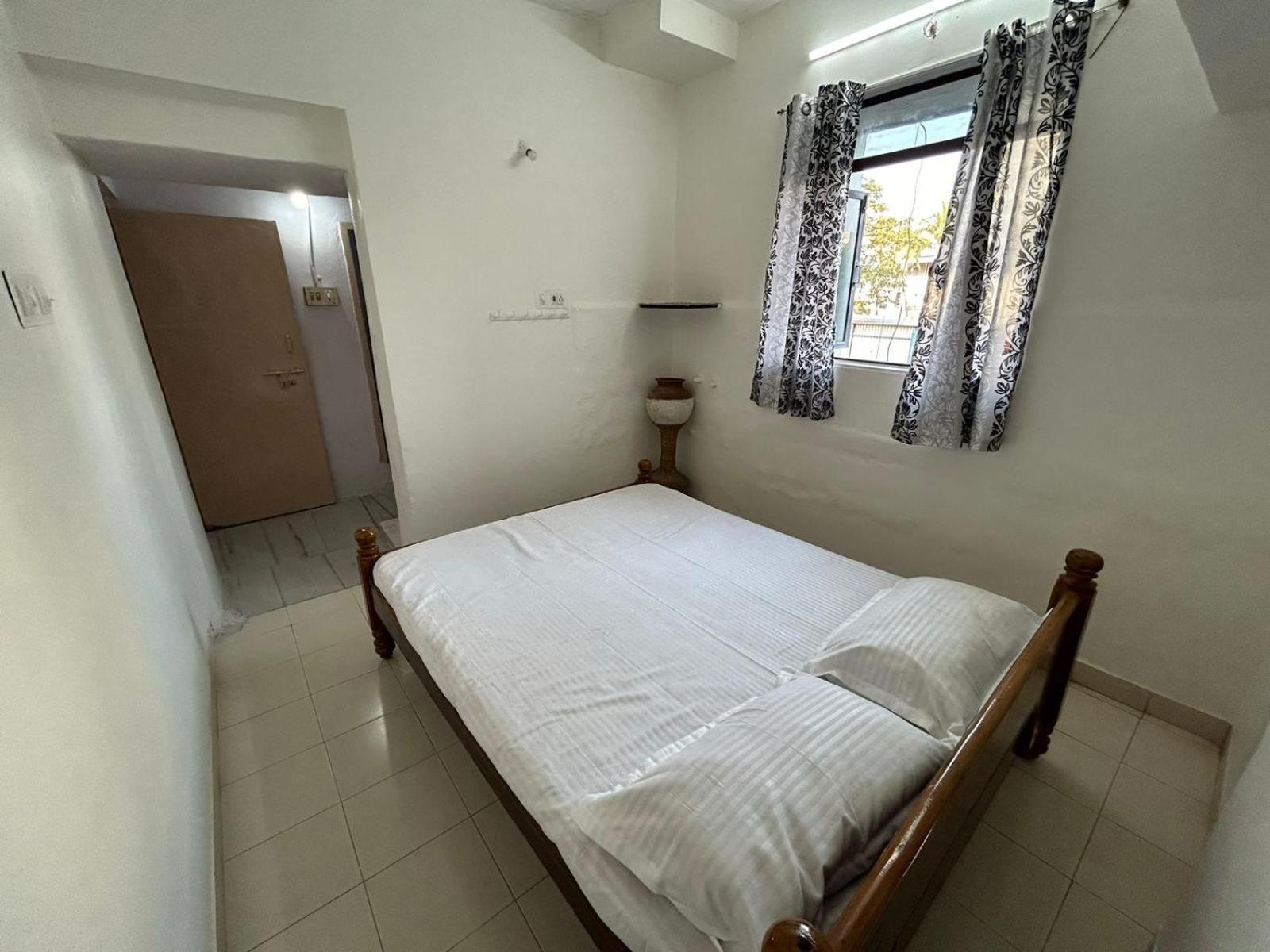 Vasavi Nivas Hotel Tirupati Ngoại thất bức ảnh