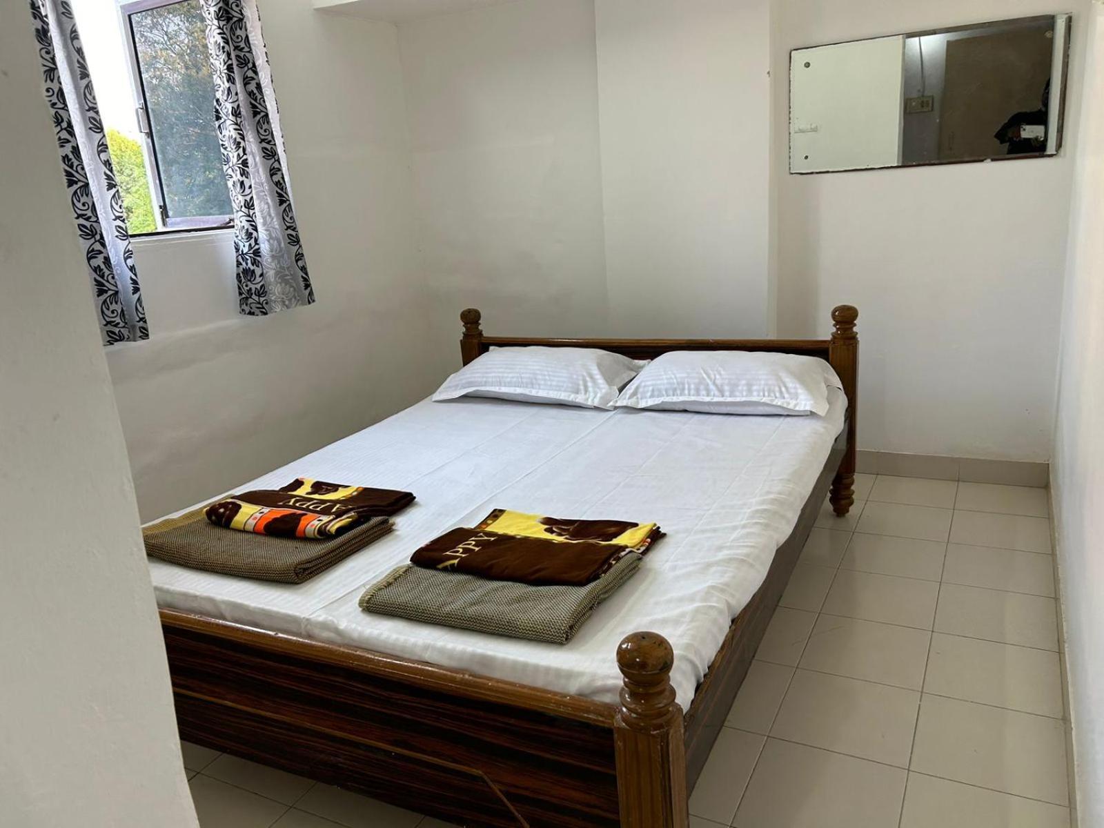 Vasavi Nivas Hotel Tirupati Ngoại thất bức ảnh